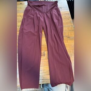 Old Navy Maternity Rollover Billie Trouser
